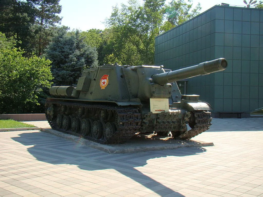 Vista 8 de SU-152