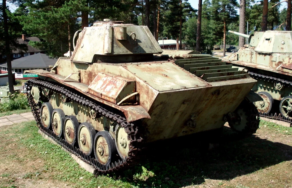 Vista 10 de T-70
